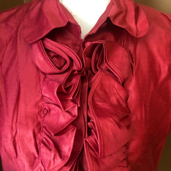 Ruffle Accent Collared Blouse ๐ - Picture 3 of 9